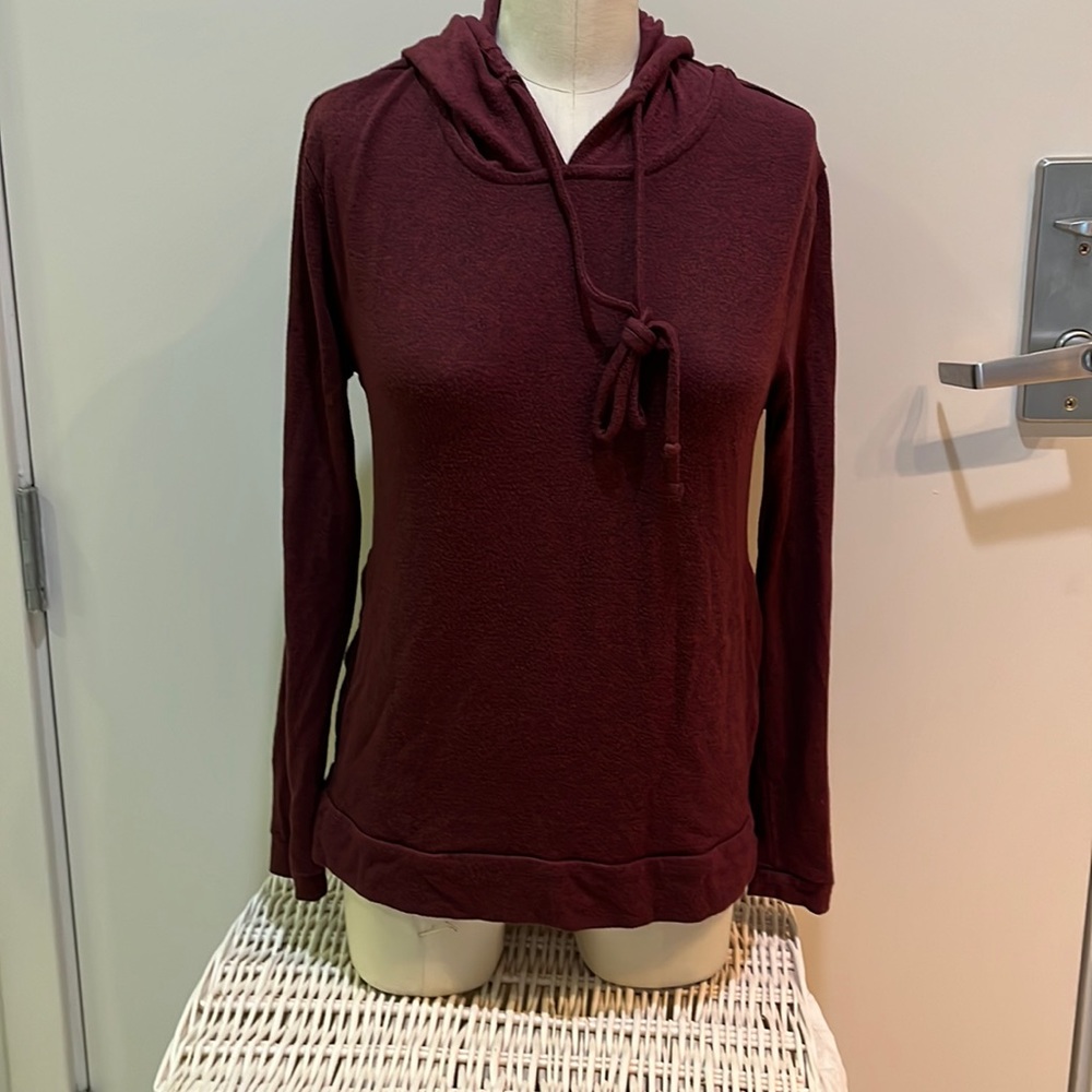 Long sleeve hooded top